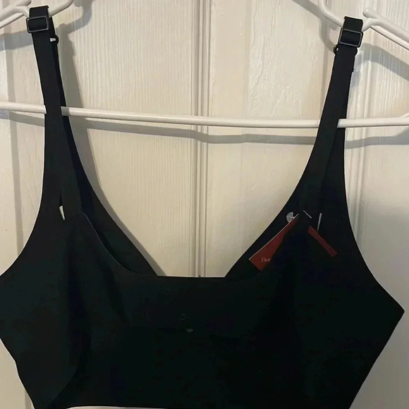 Haullps bra size large. Black in color. - Picture 3 of 5